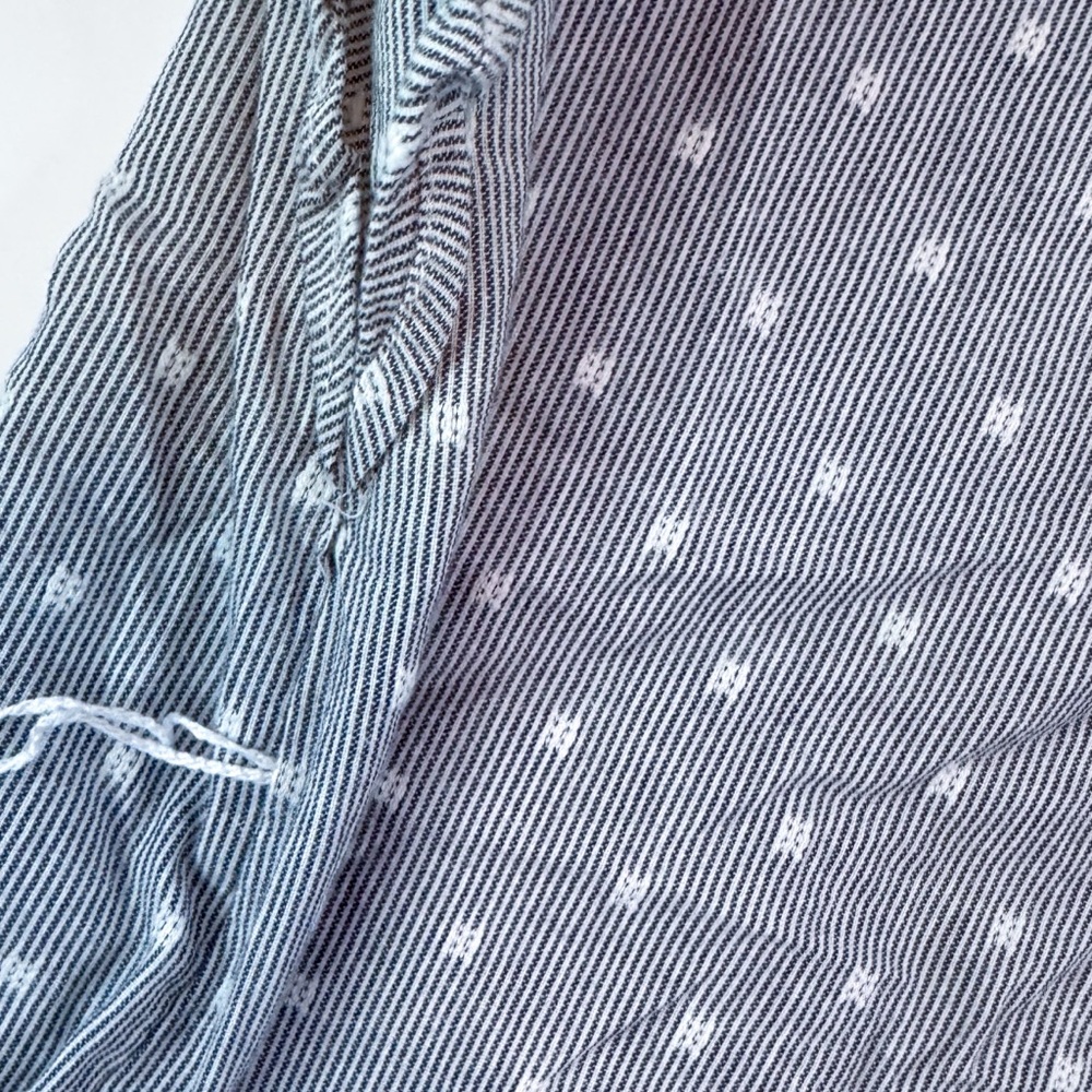 Old Navy Petite Gray Stripe Swiss Dot Flutter Sleeve Dress L Petite - Picture 9 of 10